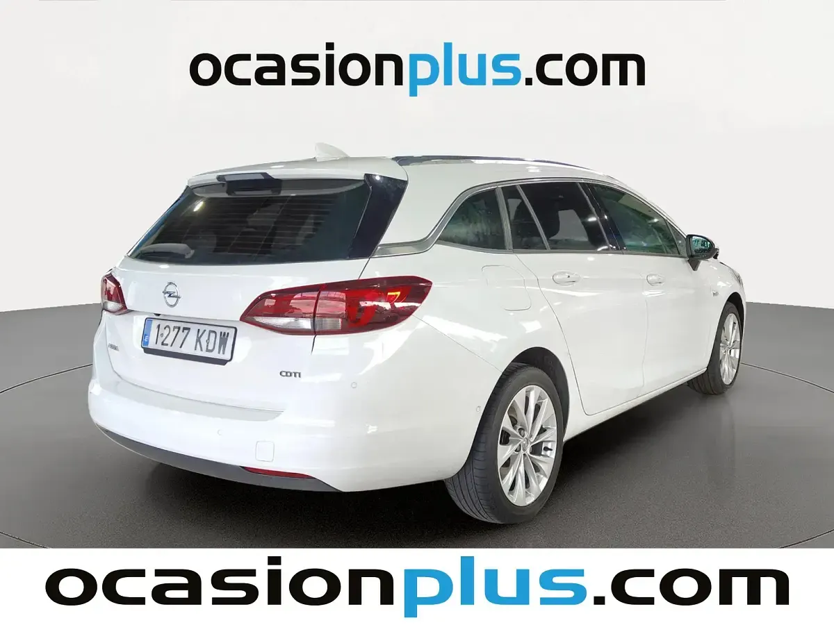 Usado Opel Astra Excellence 136 CV (100 kW) 2017 Blanco Monovolumen