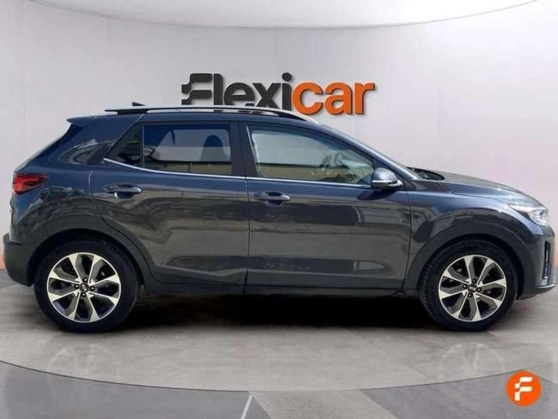 Usado Kia Stonic 101 CV (74 kW) 2019 Gris SUV
