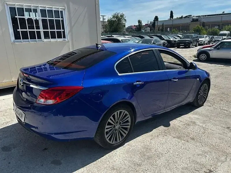 Usado Opel Insignia Excellence 160 CV (117 kW) 2013 Azul Berlina
