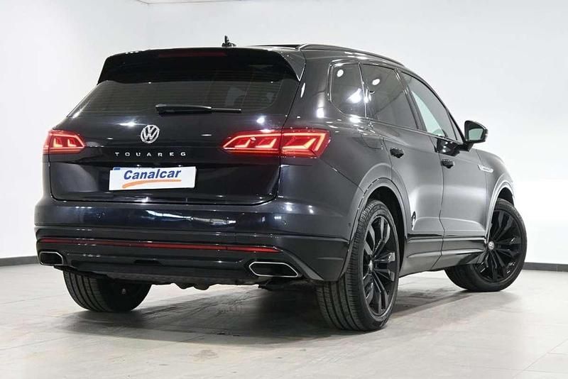 Usado VW Touareg R-line 340 CV (250 kW) 2019 Negro SUV