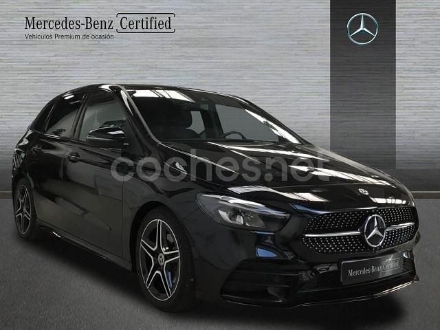 Usado Mercedes B180 116 CV (85 kW) 2022 Negro Monovolumen