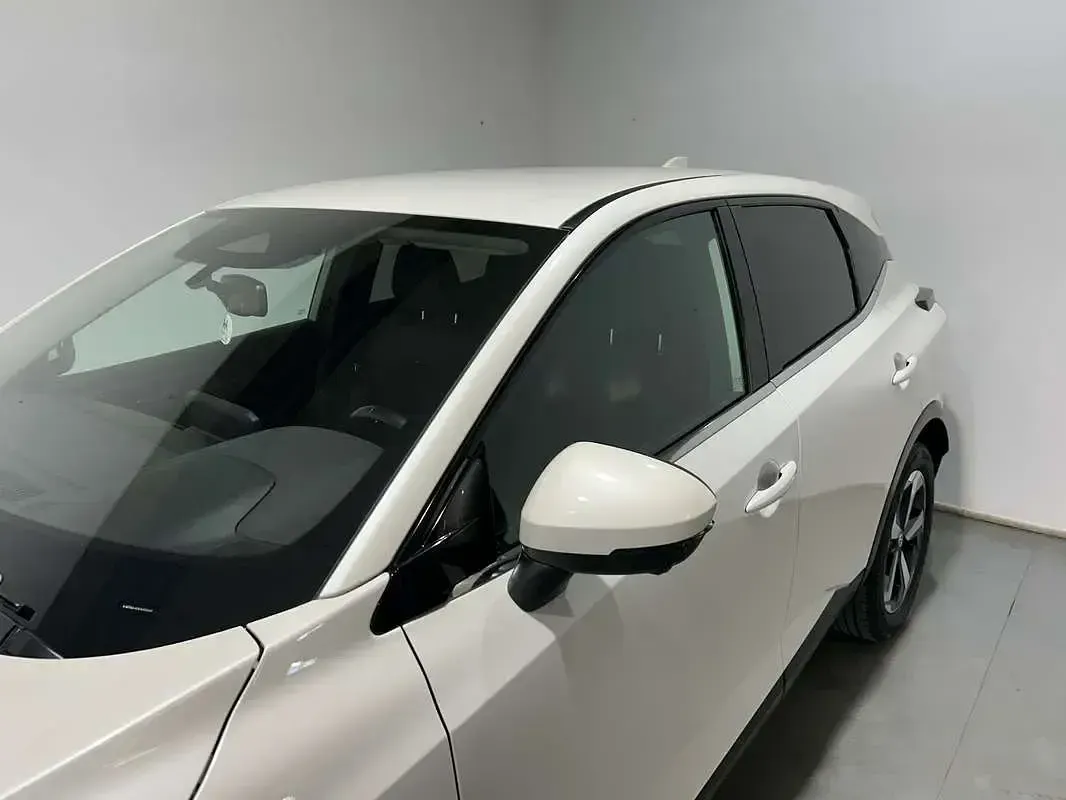 Usado Nissan Qashqai Acenta 140 CV (102 kW) 2022 Rojo SUV