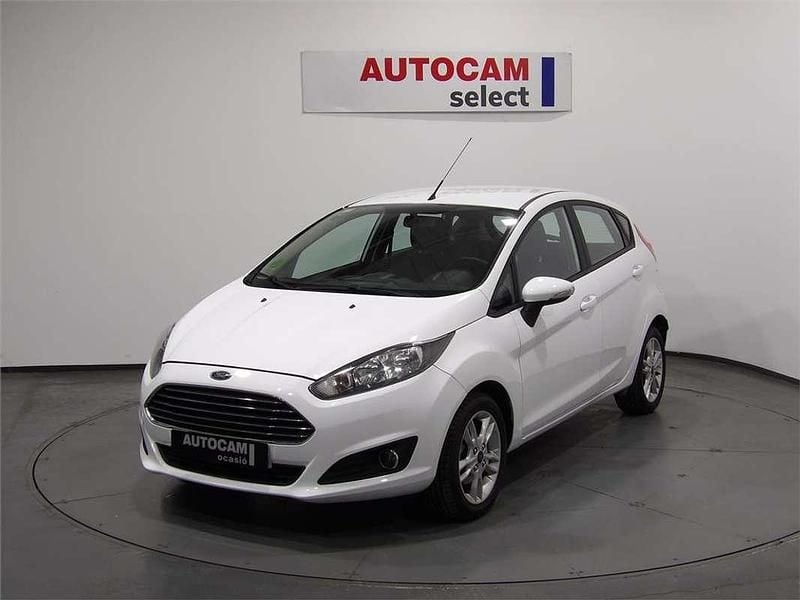 Usado Ford Fiesta Trend 101 CV (74 kW) 2015 Utilitario