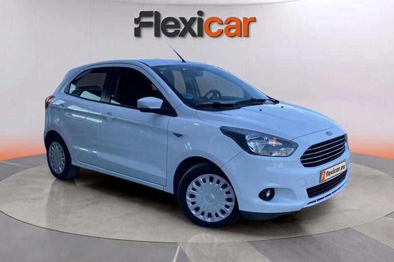 Blanco Usado 2017 Ford Ka Plus Utilitario | 8490 € (Precio justo) - Imagen 1/4