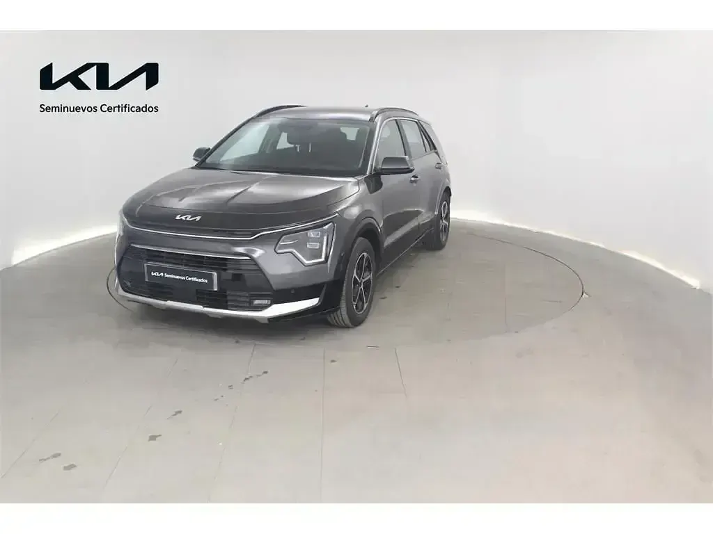 Usado Kia Niro 129 CV (94 kW) 2025 Gris SUV