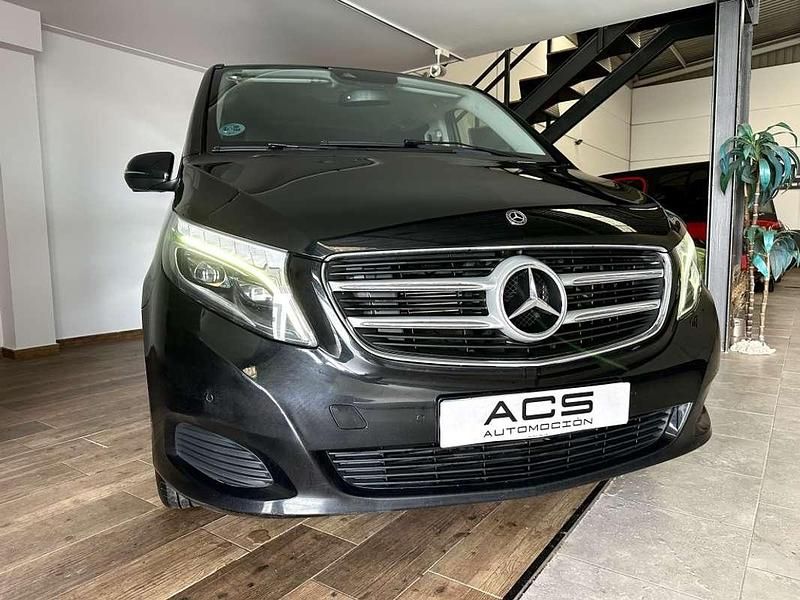 Usado Mercedes V220 Exclusive 163 CV (119 kW) 2019 Negro Monovolumen