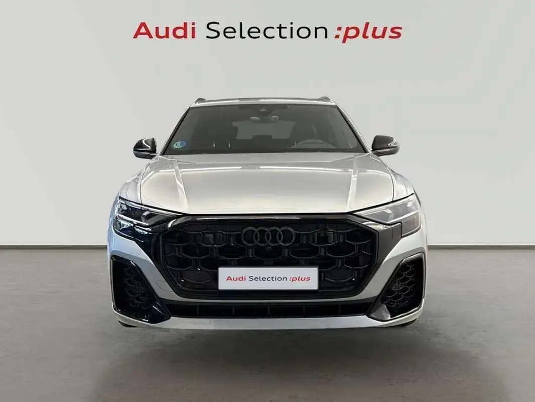 Usado Audi Q8 Sport 286 CV (210 kW) 2025 Plateado SUV
