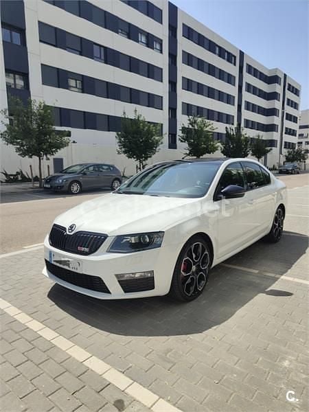 Blanco Usado 2017 Skoda Octavia RS Berlina | 17.000 € (Precio justo) - Imagen 1/4