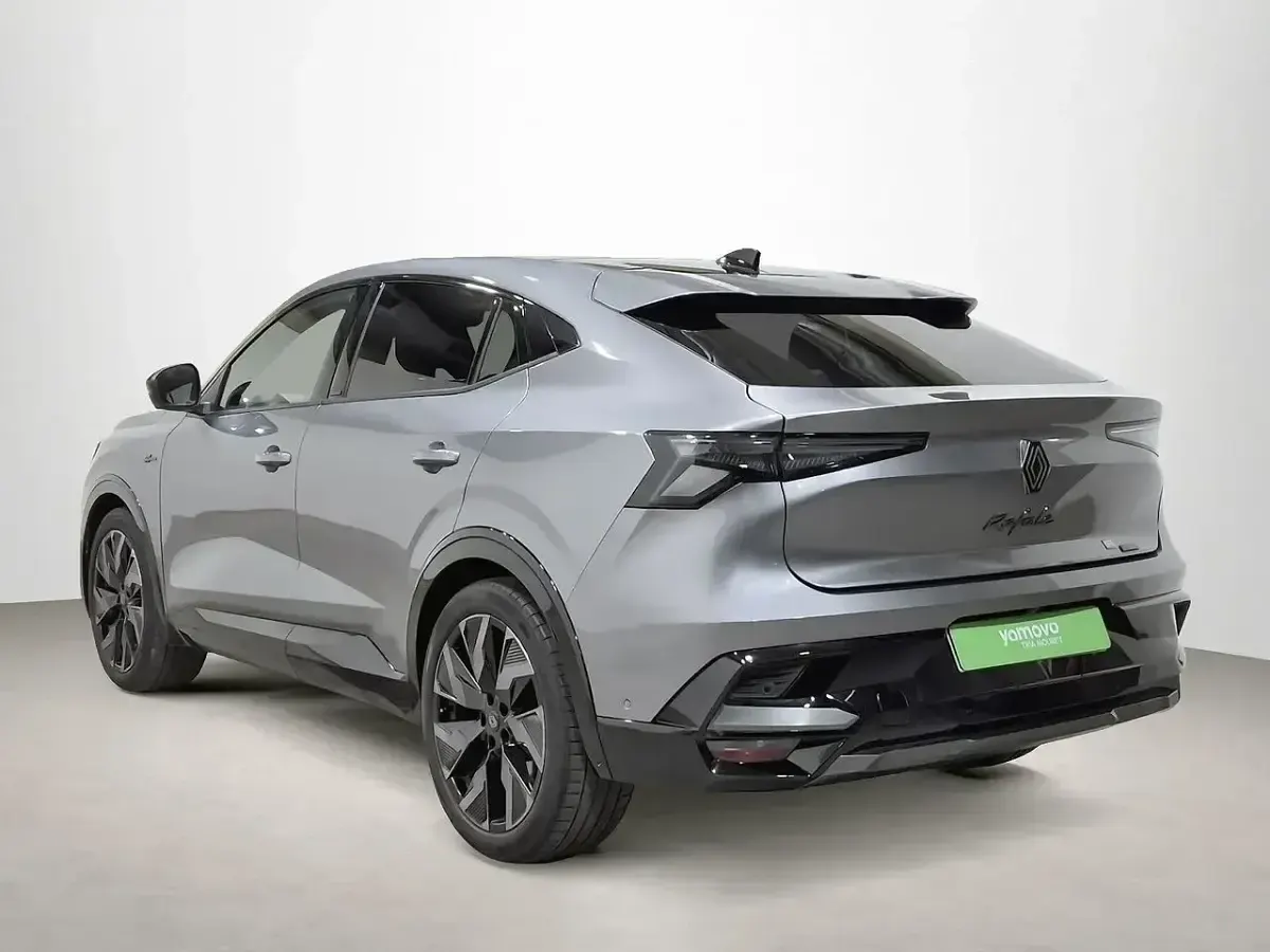 Usado Renault Rafale Esprit Alpine 200 CV (147 kW) 2024 Gris SUV