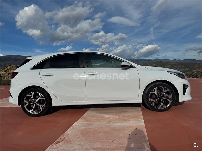 Usado Kia Ceed 140 CV (102 kW) 2020 Blanco Utilitario