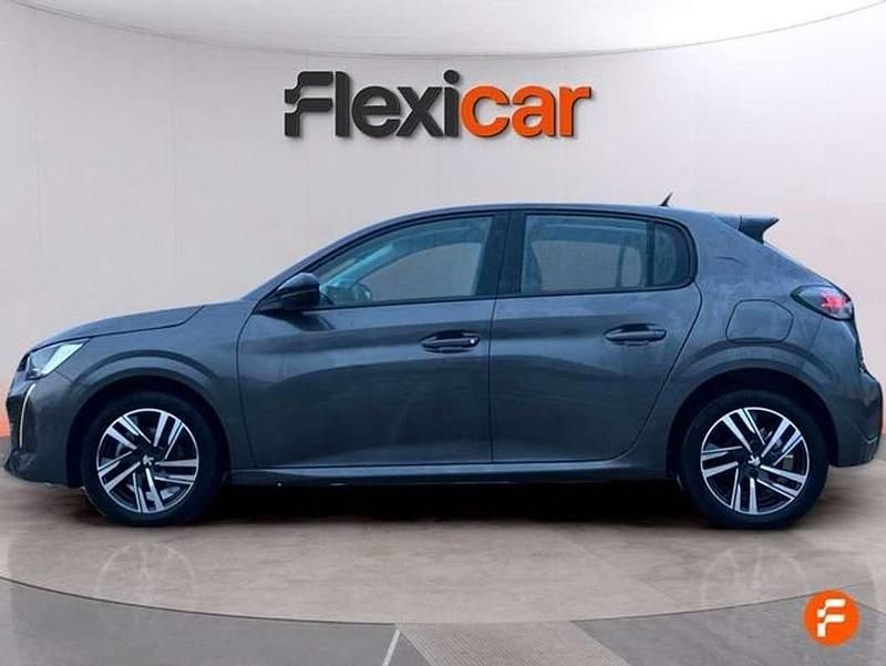 Usado Peugeot 208 Active 102 CV (75 kW) 2023 Gris Utilitario