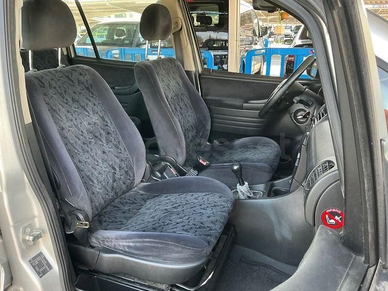 Usado Opel Zafira Comfort 100 CV (73 kW) 2002 Gris / plata Monovolumen