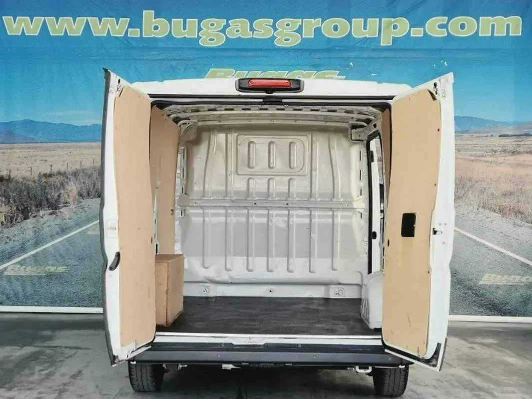 Usado Fiat Ducato Easy 120 CV (88 kW) 2022 Blanco Van