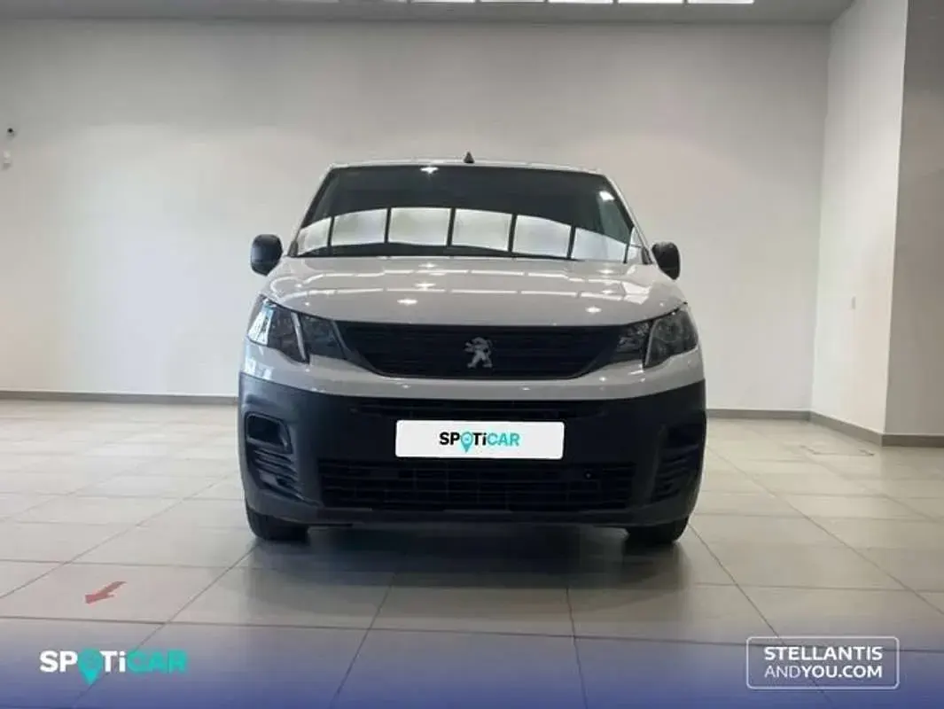 Usado Peugeot Partner 102 CV (75 kW) 2023 Blanco Monovolumen