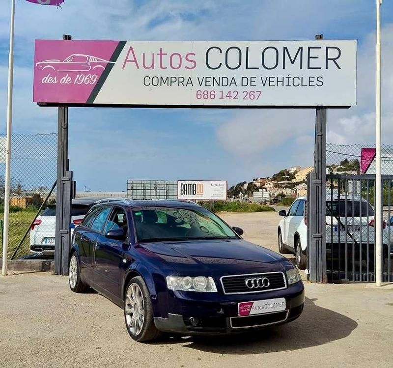 Usado Audi A4 131 CV (96 kW) 2002 Negro Familiar