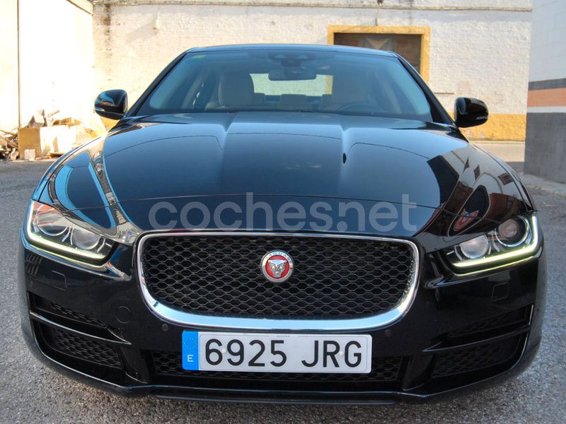 Negro Usado 2016 Jaguar XE Berlina | 12.900 € (Precio justo) - Imagen 1/4