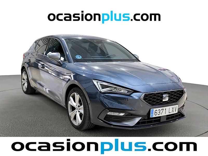 Usado Seat Leon FR 150 CV (110 kW) 2022 Gris Utilitario