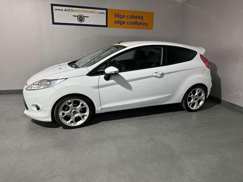 Usado Ford Fiesta Sport 120 CV (88 kW) 2009 Blanco Utilitario
