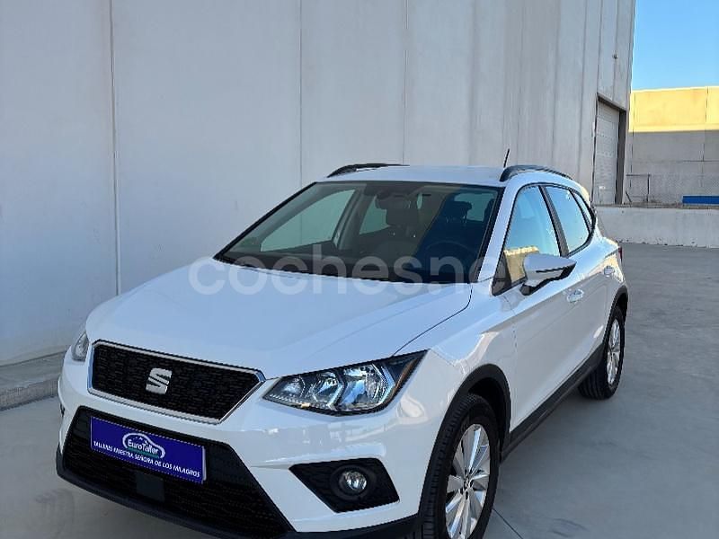 Usado Seat Arona Style 95 CV (69 kW) 2019 Blanco SUV