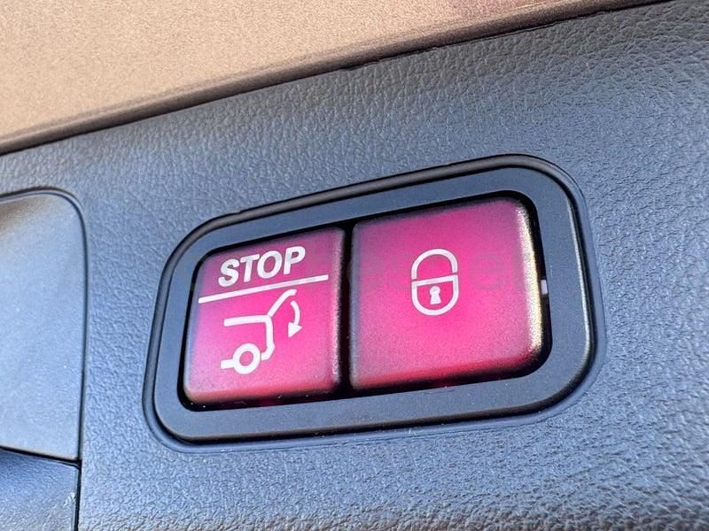 Usado Mercedes GLA200 163 CV (119 kW) 2020 Gris / plata SUV