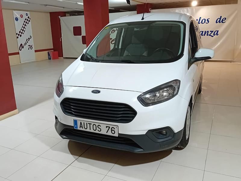 Usado Ford Transit Ambiente 74 CV (54 kW) 2019 Blanco Familiar