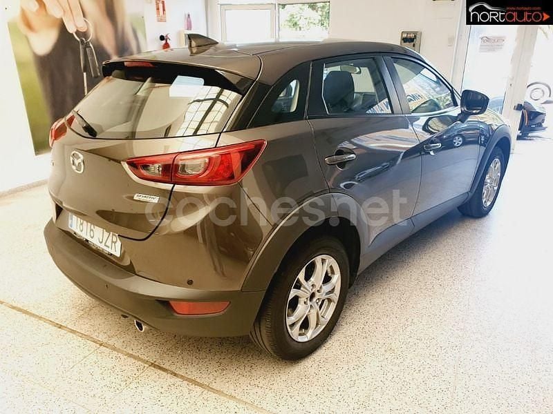Usado Mazda CX-3 Style 120 CV (88 kW) 2017 Gris / plata SUV