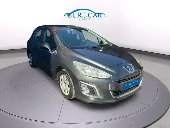 Usado Peugeot 308 Allure 112 CV (82 kW) 2012 Gris / plata Berlina
