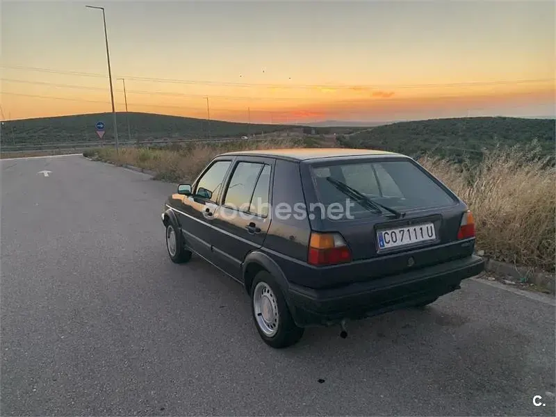 Usado VW Golf II 75 CV (55 kW) 1988 Negro Utilitario