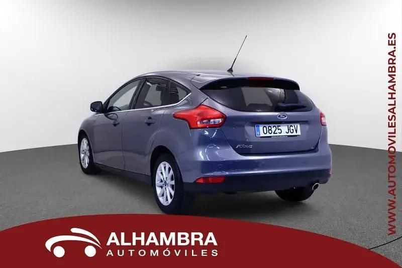 Begagnad Ford Focus Titanium 150 HK (110 kW) 2015 Beige Sedan