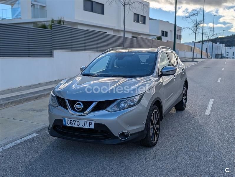 Usado Nissan Qashqai Tekna 130 CV (95 kW) 2016 Gris / plata SUV