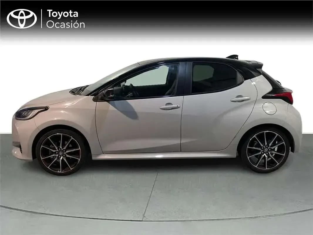 Usado Toyota Yaris Plus 131 CV (96 kW) 2024 Utilitario