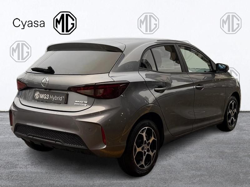 Usado MG MG3 Luxury 195 CV (143 kW) 2025 Gris / plata Utilitario
