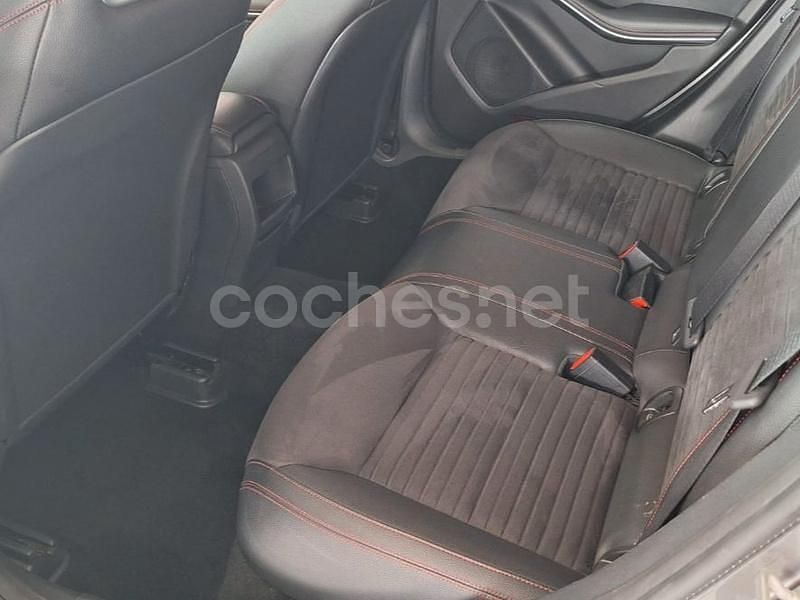 Usado Mercedes CLA200 AMG line 136 CV (100 kW) 2016 Gris / plata Berlina