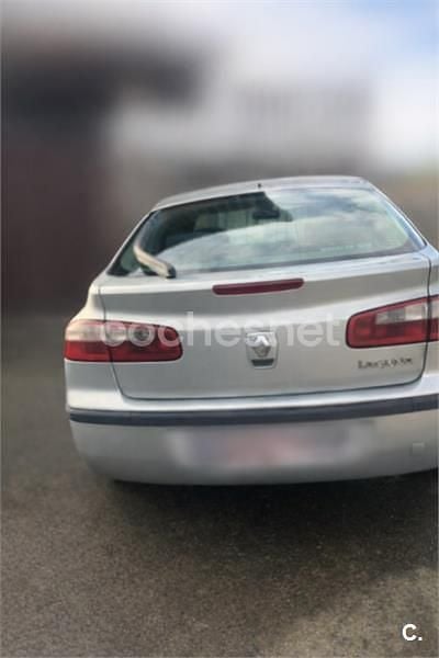 Usado Renault Laguna II Authentique 100 CV (73 kW) 2002 Gris / plata Berlina