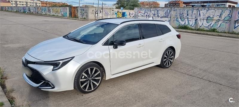 Usado Toyota Corolla Edition 140 CV (102 kW) 2023 Blanco Familiar