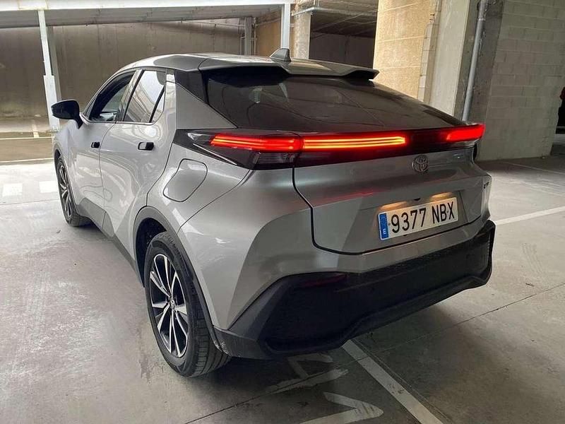 Usado Toyota C-HR Advance 141 CV (103 kW) 2025 Gris SUV