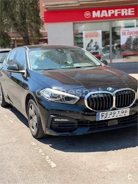 Usado BMW 118 150 CV (110 kW) 2019 Negro Berlina