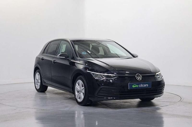 Usado VW Golf VIII Life 116 CV (85 kW) 2021 Negro Utilitario