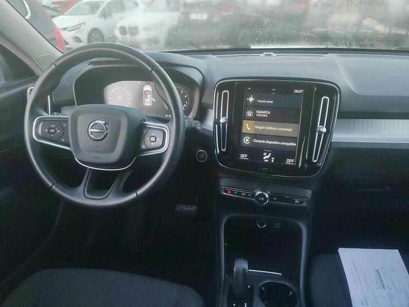 Usado Volvo XC40 Momentum 129 CV (94 kW) 2021 Blanco SUV