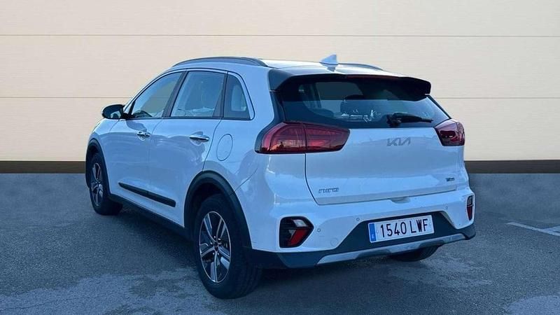 Usado Kia Niro 141 CV (103 kW) 2022 Blanco SUV