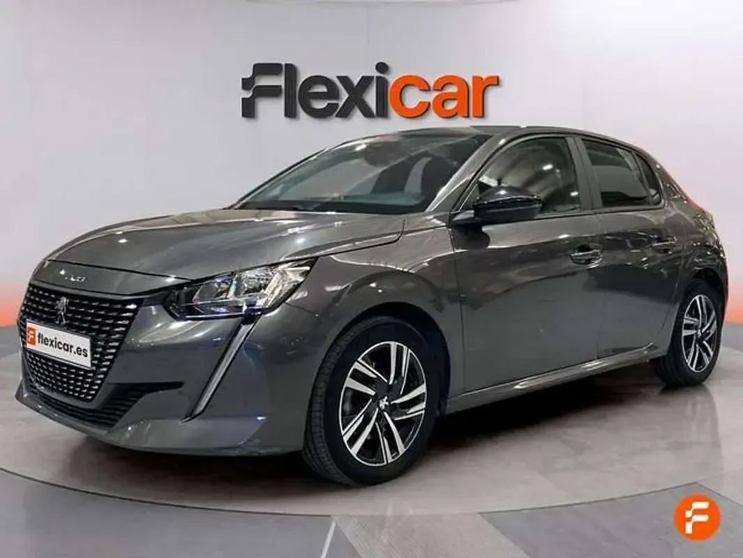 Usado Peugeot 208 Active 102 CV (75 kW) 2023 Gris Utilitario