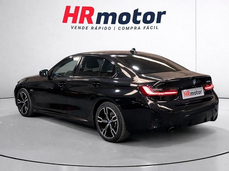 Usado BMW 330e Comfort Edition 292 CV (214 kW) 2023 Negro Berlina