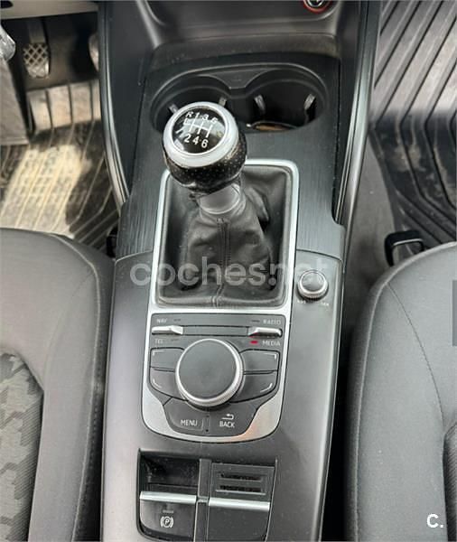 Usado Audi A3 Ambiente 105 CV (77 kW) 2014 Blanco Berlina