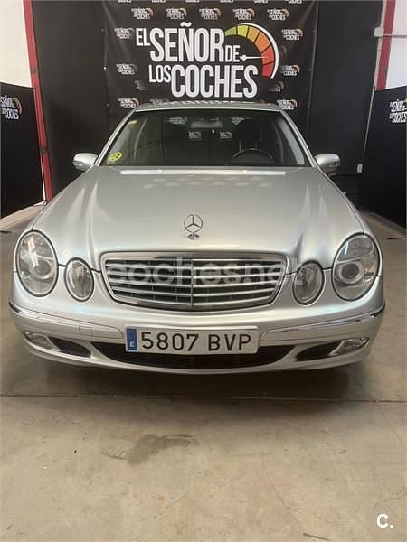 Gris / plata Usado 2002 Mercedes E240 Elegance Berlina | 7295 € - Imagen 1/4