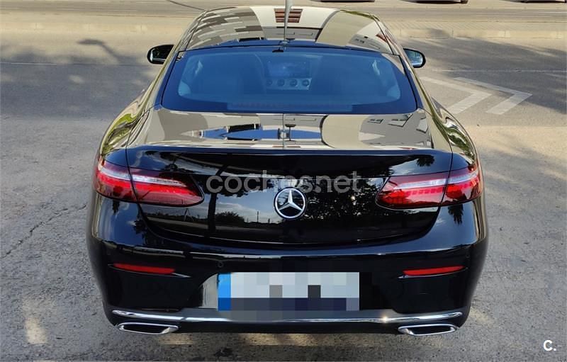 Usado Mercedes E220 194 CV (142 kW) 2021 Negro Coupe
