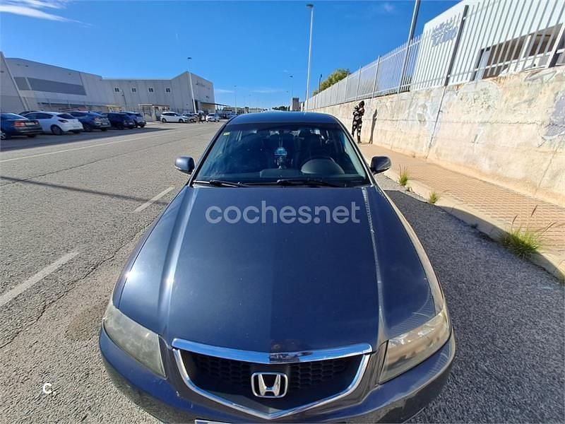 Usado Honda Accord Sport 140 CV (102 kW) 2004 Gris / plata Berlina