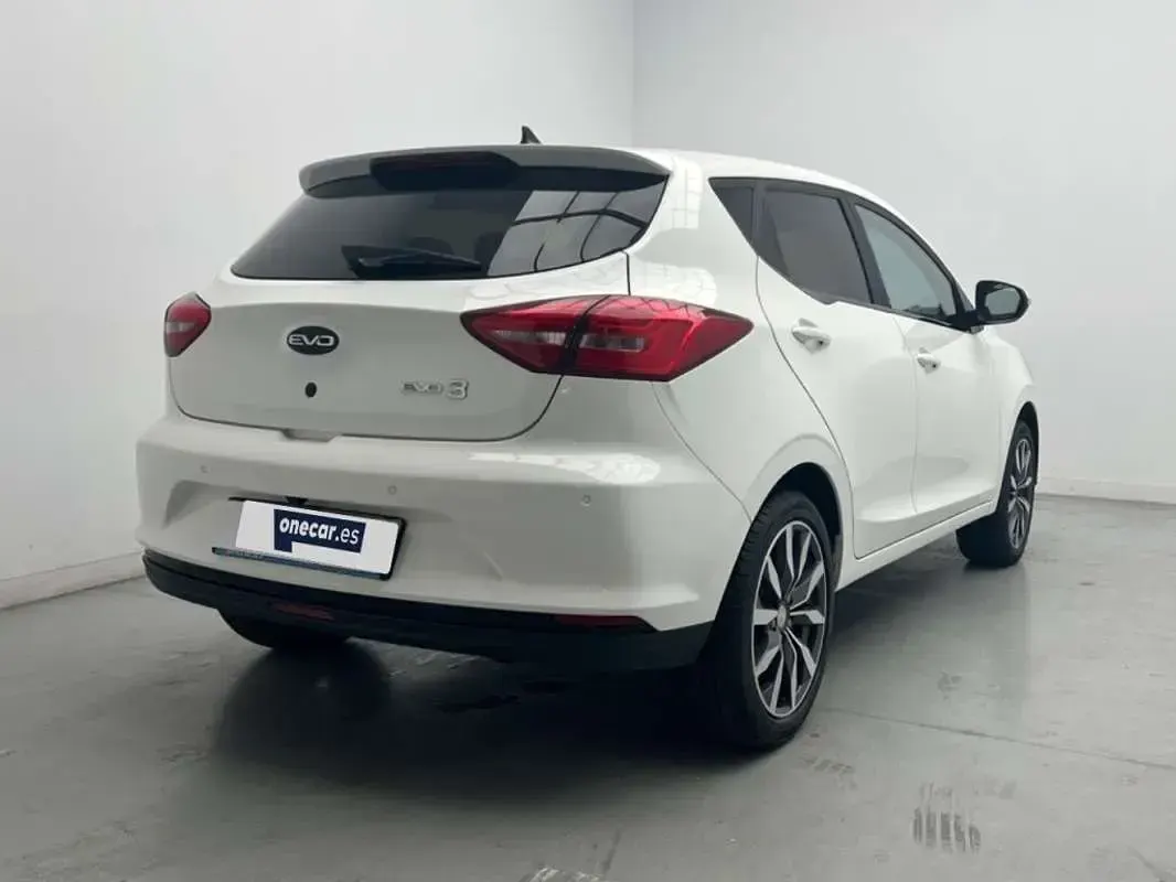 Usado EVO Evo 3 107 CV (78 kW) 2024 Rojo SUV
