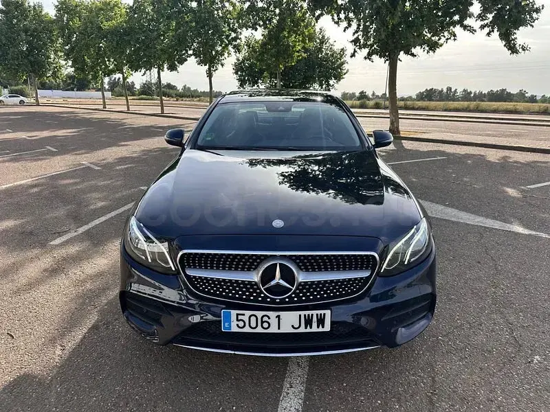 Usado Mercedes E220 194 CV (142 kW) 2017 Azul Berlina