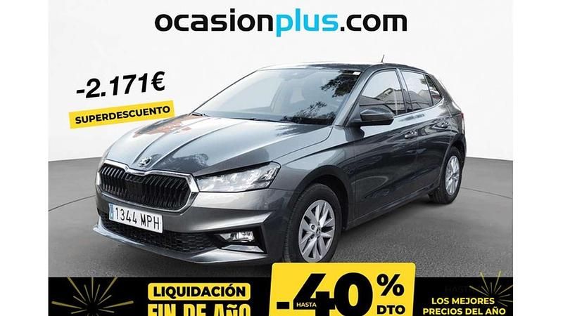 Usado Skoda Fabia Selection 95 CV (69 kW) 2024 Gris Utilitario