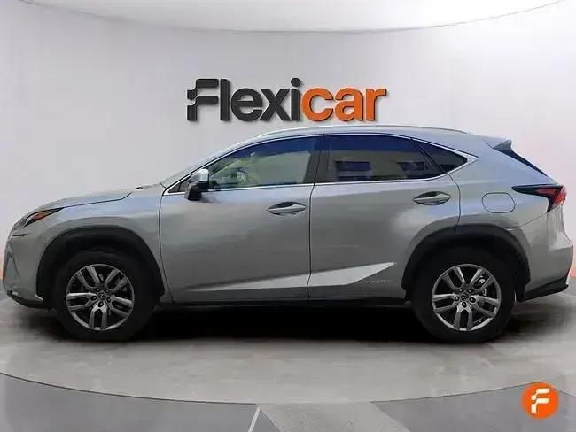 Usado Lexus NX300h Executive Line 197 CV (144 kW) 2021 Beige SUV